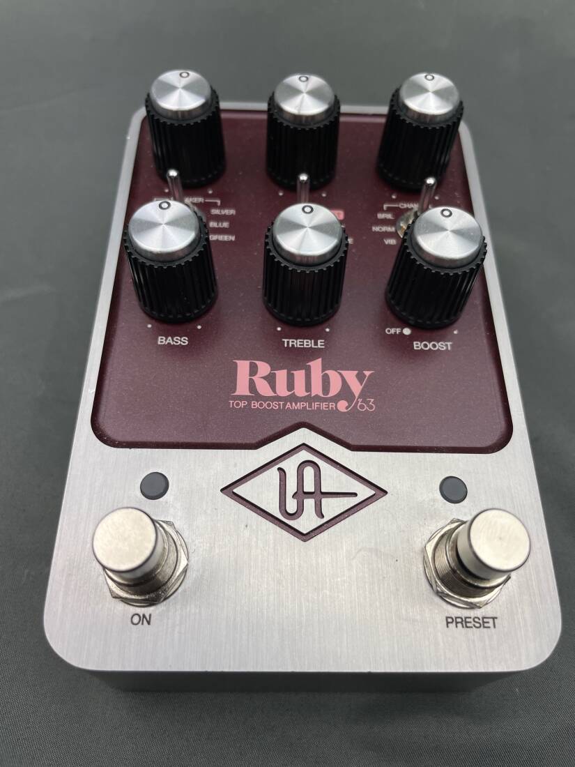 【Universal Audio / UAFX】 Ruby Universal Audio Ruby '63 Top Boost Amplifier (GPM-Ruby) : Amazon